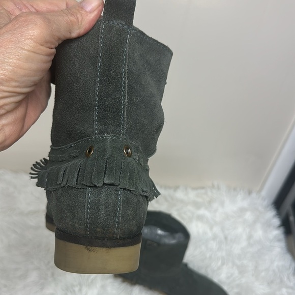 Coolway Womens Ankle Boots Size 39 US 8 Sage Green Suede Fringe - Picture 6 of 7
